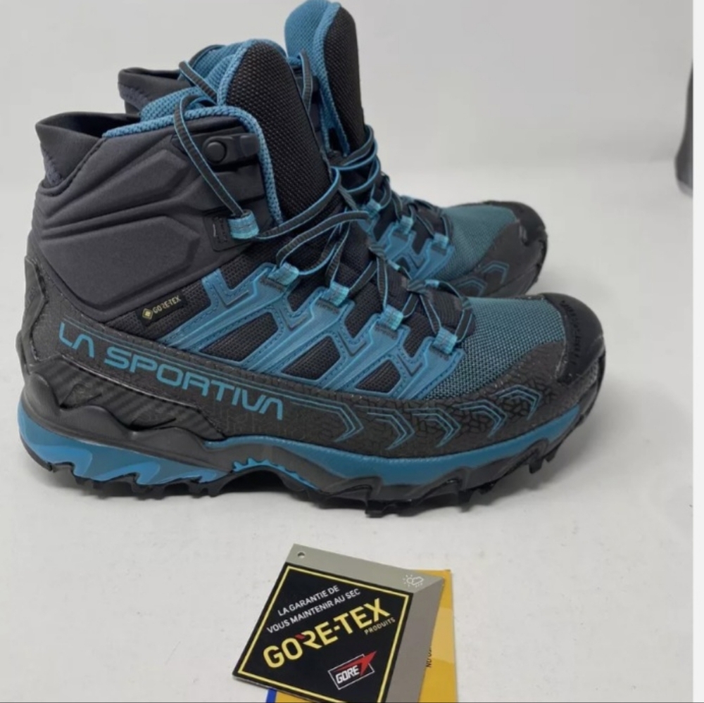 La Sportiva Ultra Raptor II Mid GTX Womens Hiking Boot Size 7.5+/39 Carbon Topaz